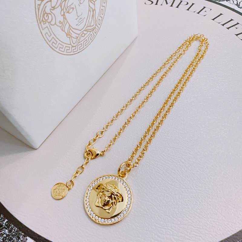 Versace necklace lyx204